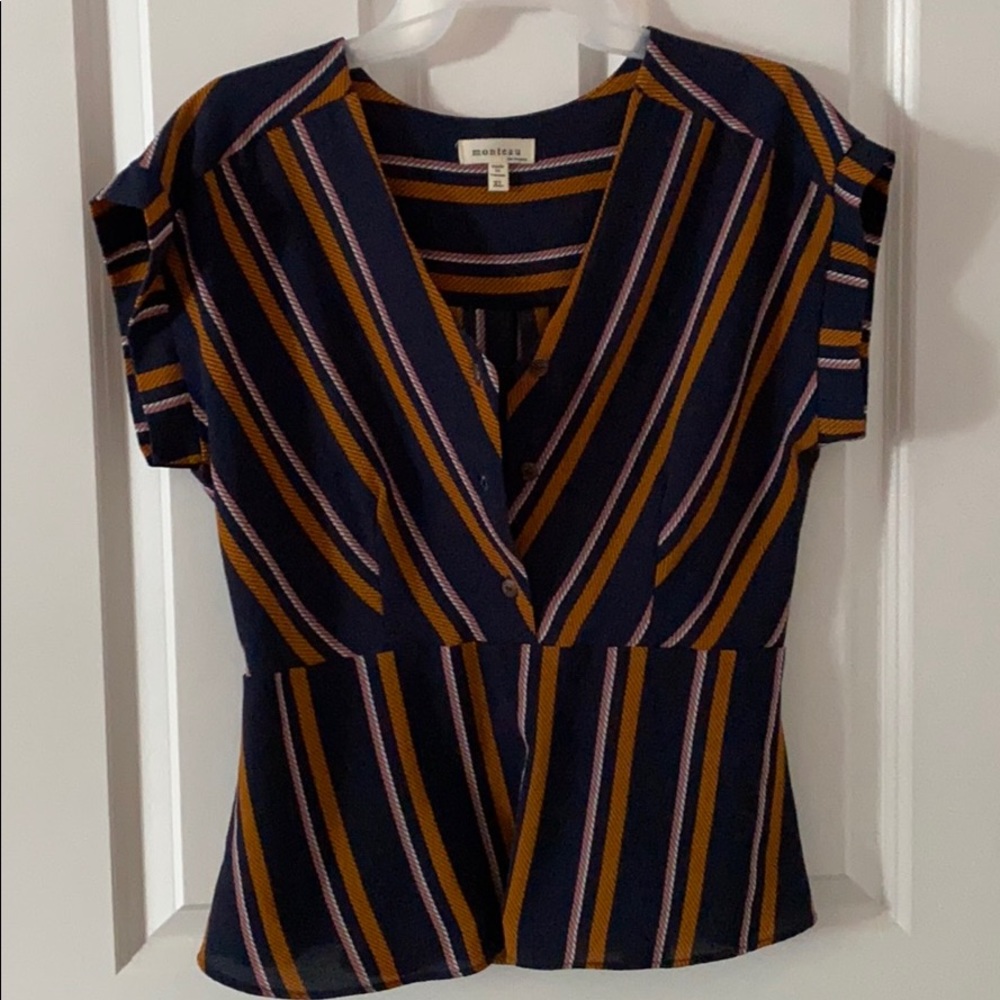 Short sleeve blouse